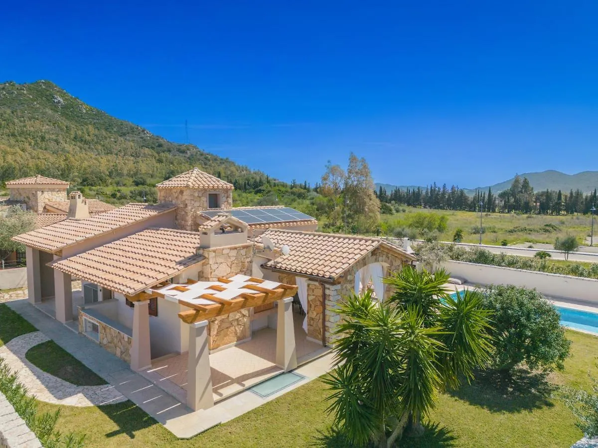 Domus Villa Lory Castiadas Cala Sinzias Beach With Swimming Pool