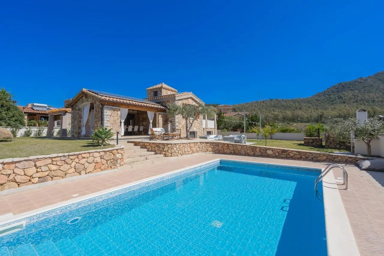 Domus Villa Lory Castiadas Cala Sinzias Beach With Swimming Pool