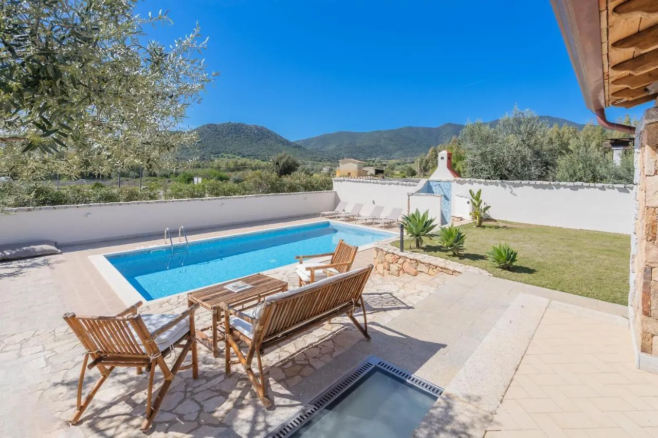 Domus Villa Lory Castiadas Cala Sinzias Beach With Swimming Pool
