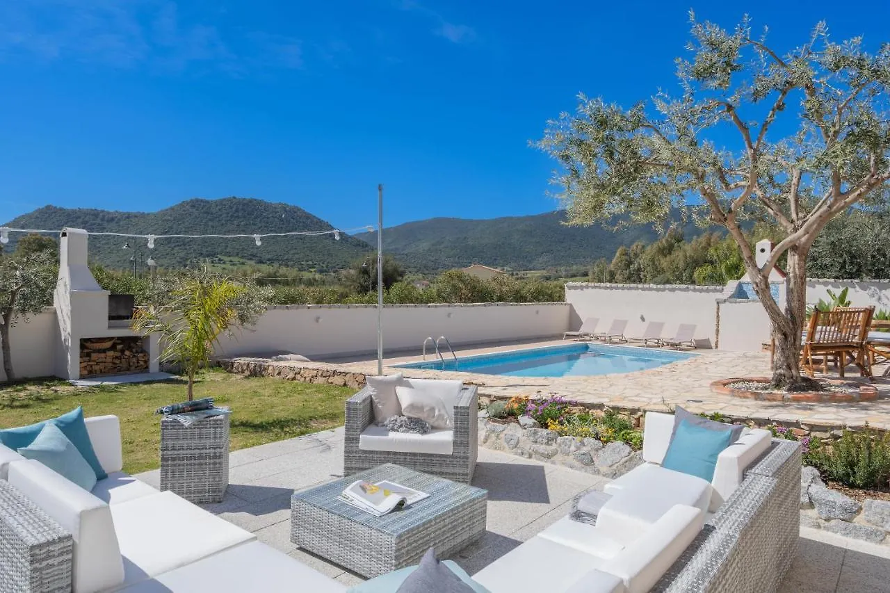 Domus Villa Lory Castiadas Cala Sinzias Beach With Swimming Pool