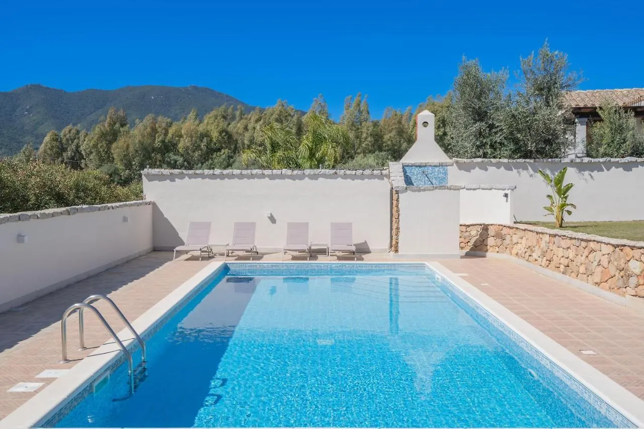 Domus Villa Lory Castiadas Cala Sinzias Beach With Swimming Pool