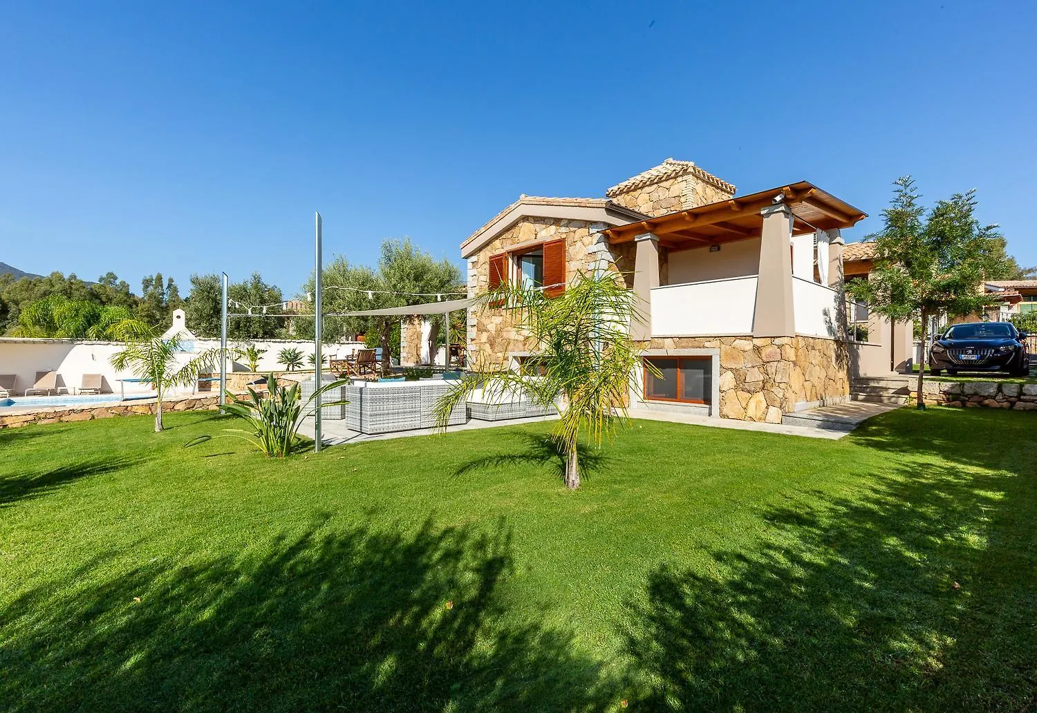 Domus Villa Lory Castiadas Cala Sinzias Beach With Swimming Pool