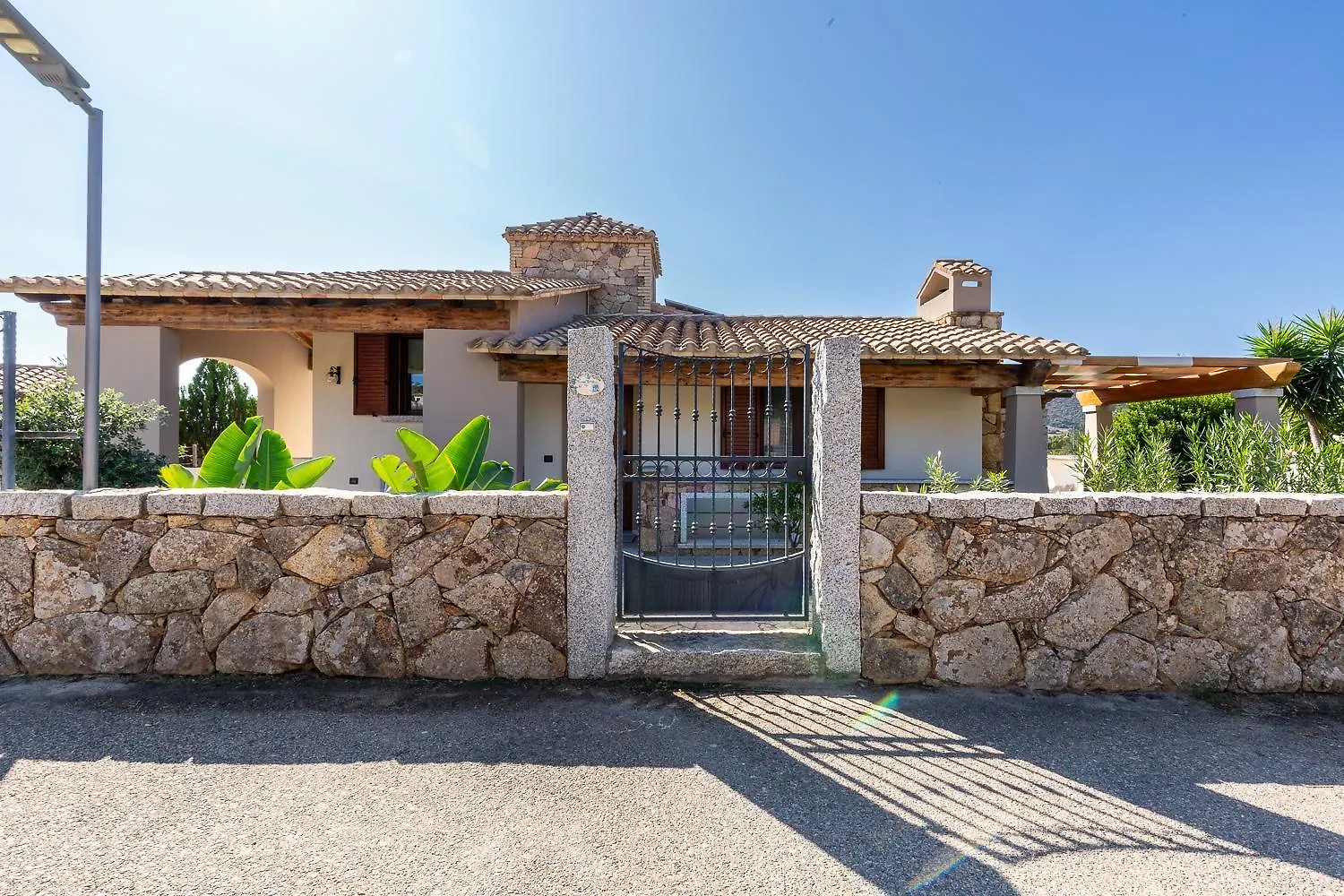 Domus Villa Lory Castiadas Cala Sinzias Beach With Swimming Pool