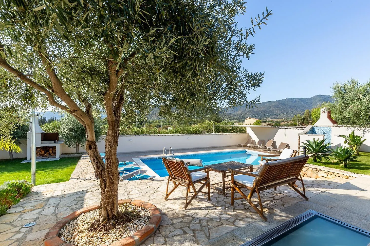 Domus Villa Lory Castiadas Cala Sinzias Beach With Swimming Pool